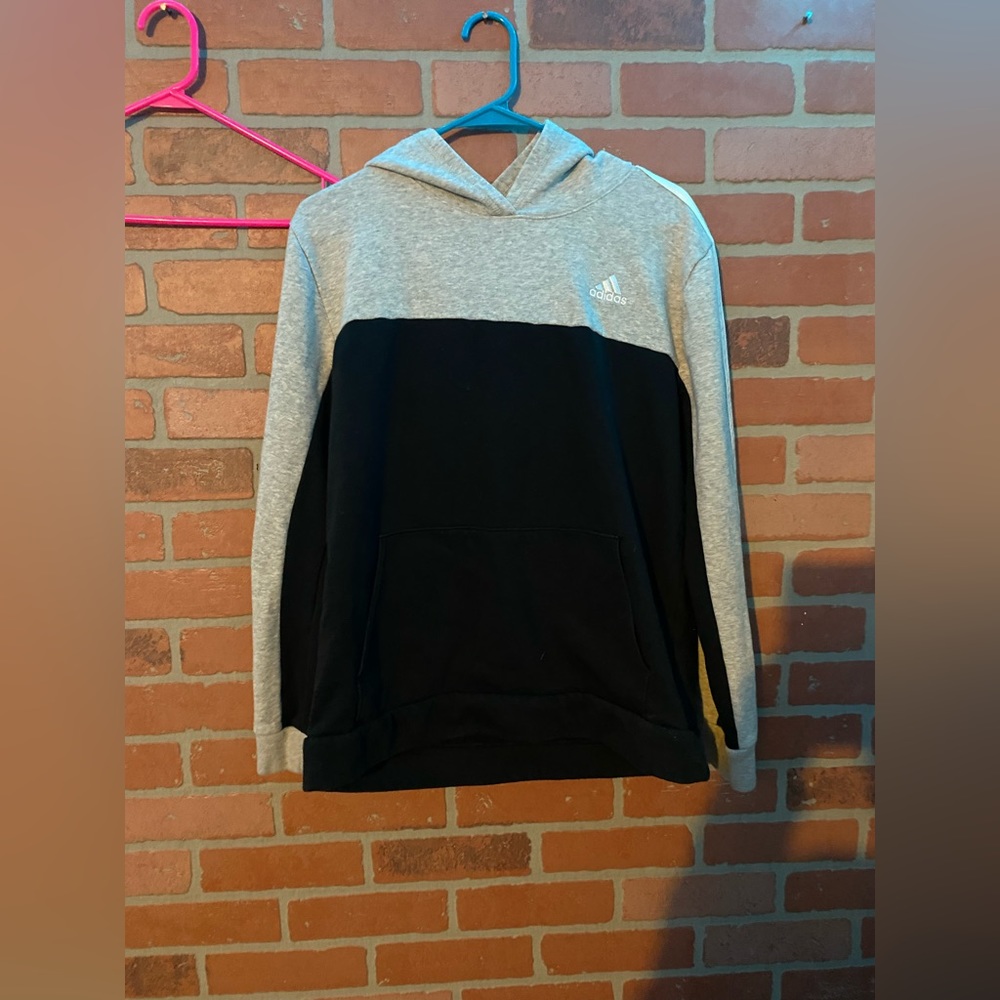 Adidas hoodie size m
